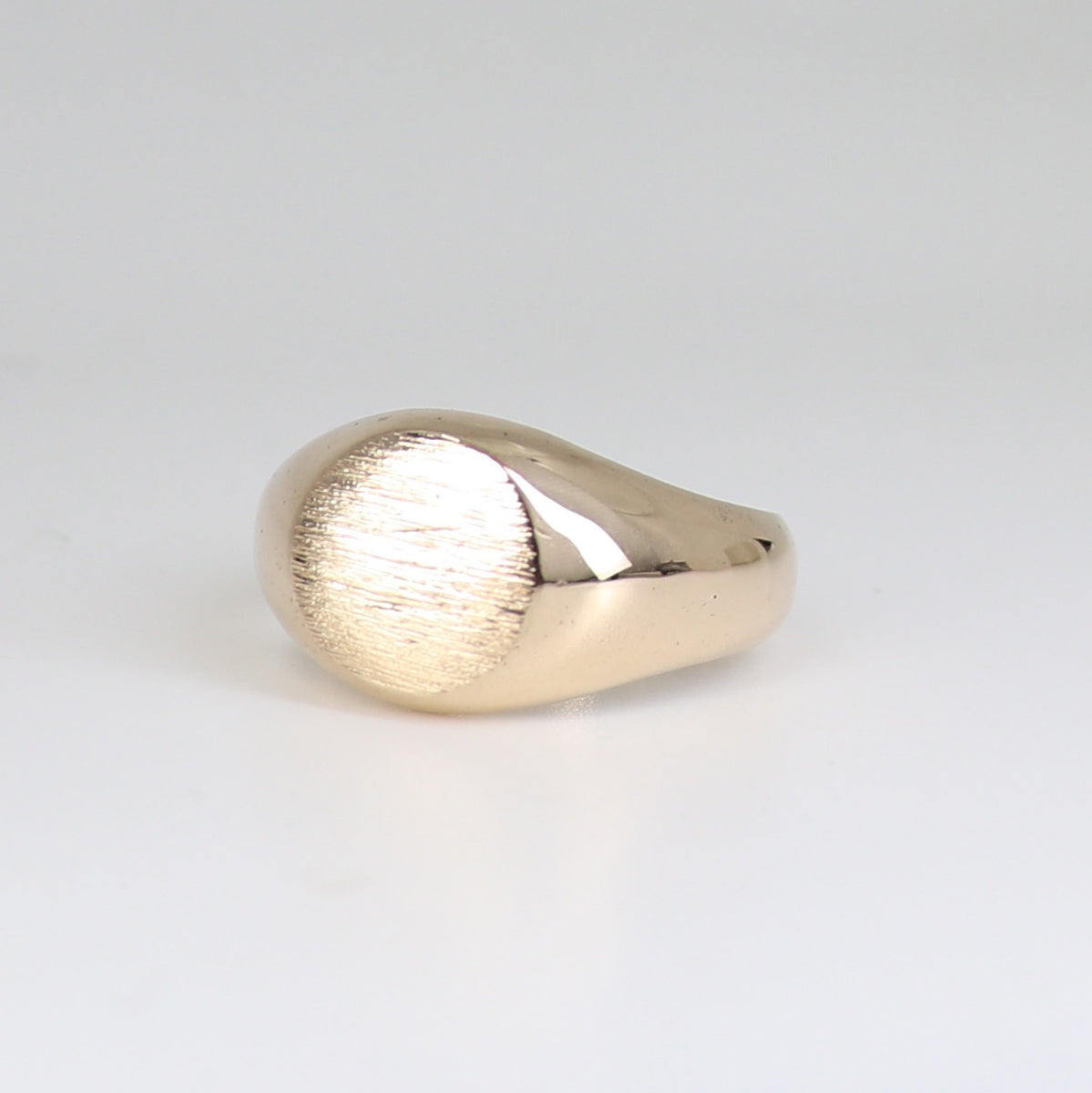 18k solid store gold signet ring